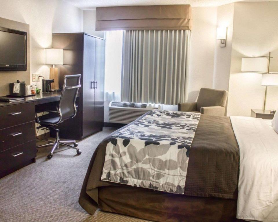 Sleep & - State Area Hotel