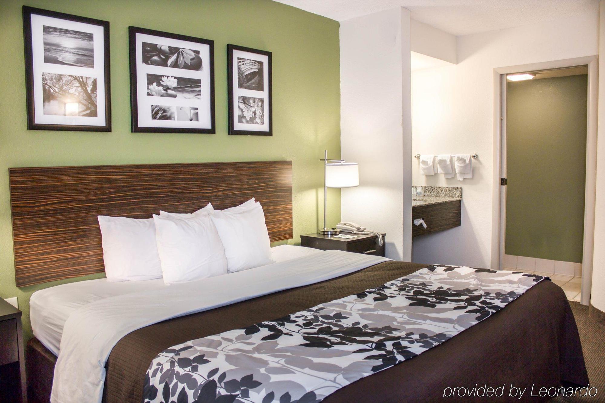 Sleep & - State Area Hotel